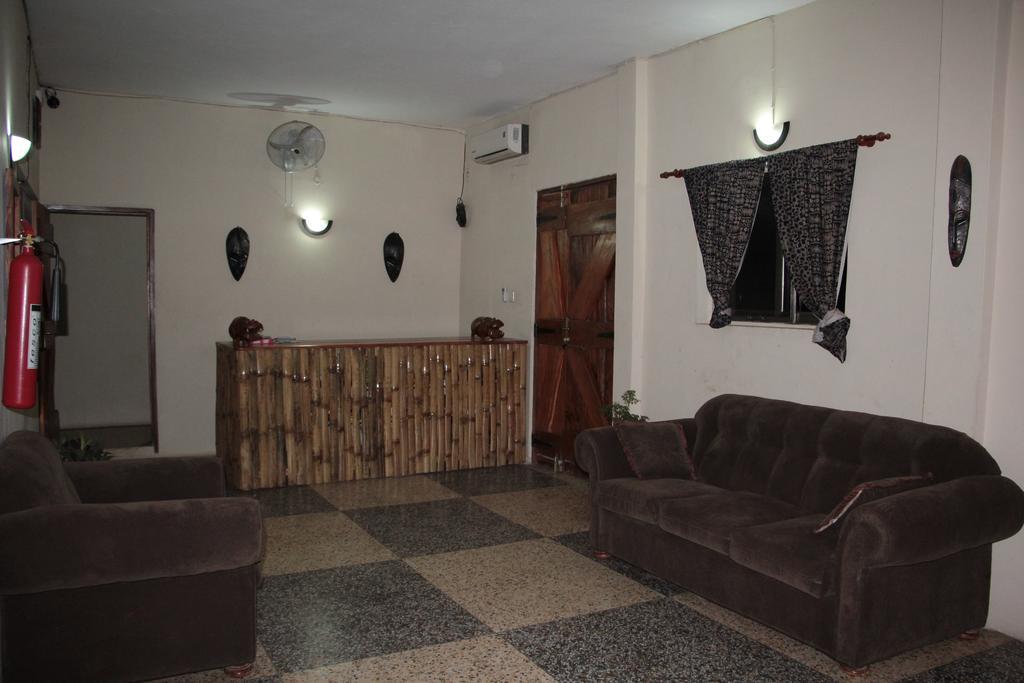 The Sleepy Hippo Hotel Accra Luaran gambar
